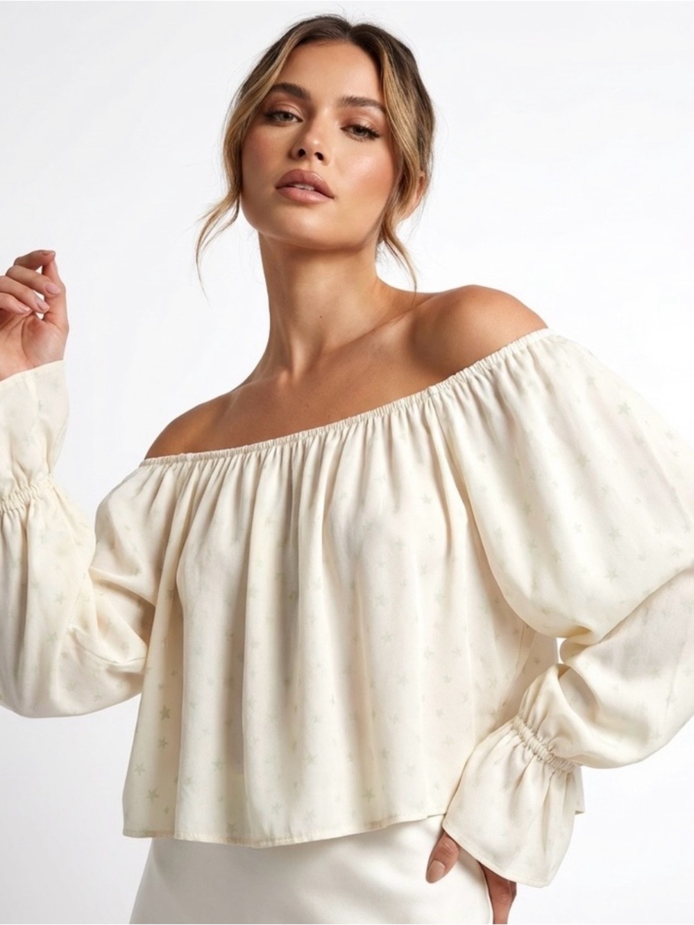 Stone Cold Fox 100% Silk Off Shoulder Flowy Crop Blouse Ivory Star Print O/S
